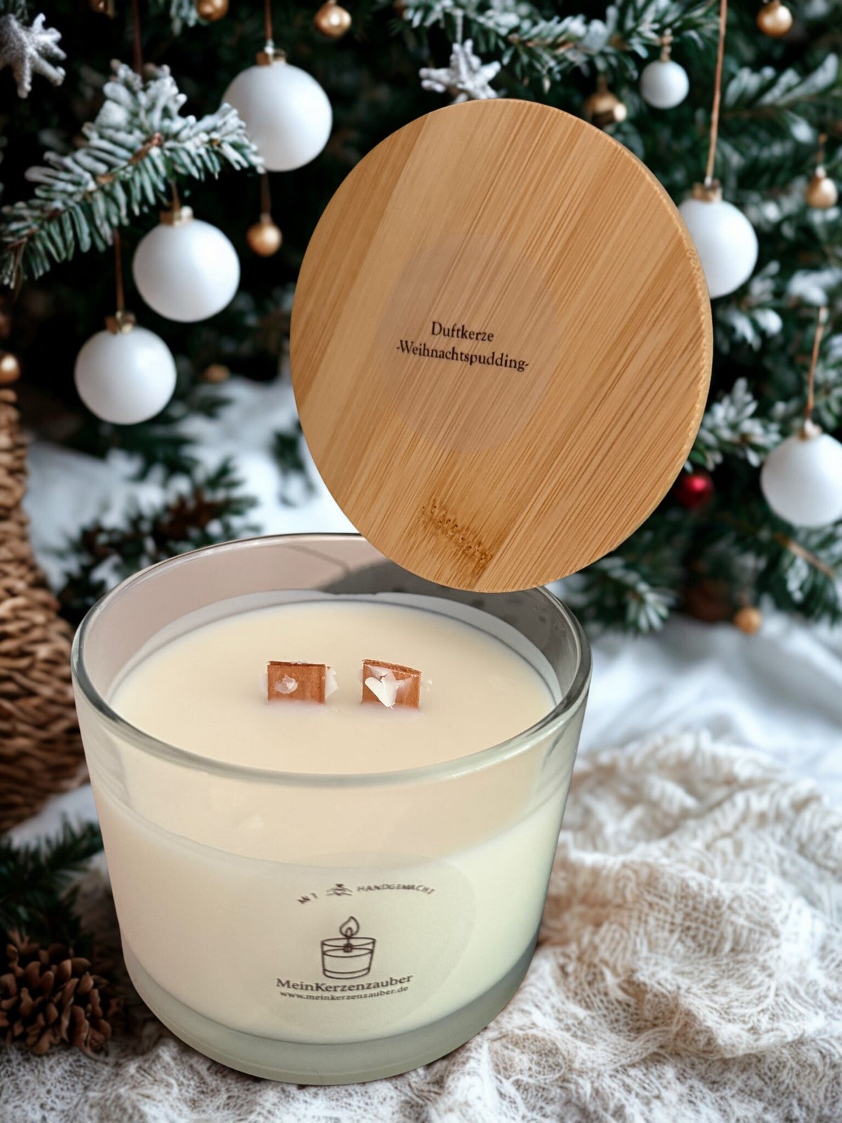 BIO Duftkerze Weihnachtspudding Groß 320g mit knisterndem Holzdocht und Bambusdeckel - 40 Stunden Brenndauer XXL